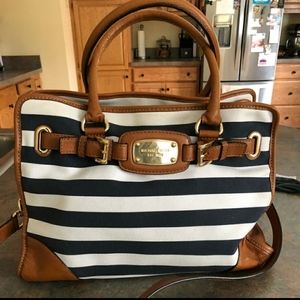 Michael kors shoulder bag